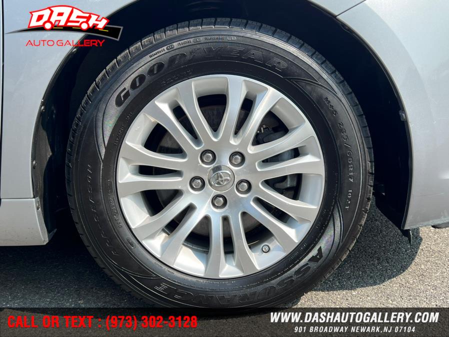 Used Toyota Sienna 5dr 7-Pass Van V6 XLE AAS FWD (Natl) 2013 | Dash Auto Gallery Inc.. Newark, New Jersey Used Toyota Sienna 5dr 7-Pass Van V6 XLE AAS FWD (Natl) 2013 | Dash Auto Gallery Inc.. Newark, New Jersey