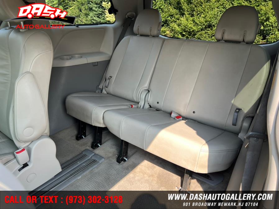 Used Toyota Sienna 5dr 7-Pass Van V6 XLE AAS FWD (Natl) 2013 | Dash Auto Gallery Inc.. Newark, New Jersey Used Toyota Sienna 5dr 7-Pass Van V6 XLE AAS FWD (Natl) 2013 | Dash Auto Gallery Inc.. Newark, New Jersey