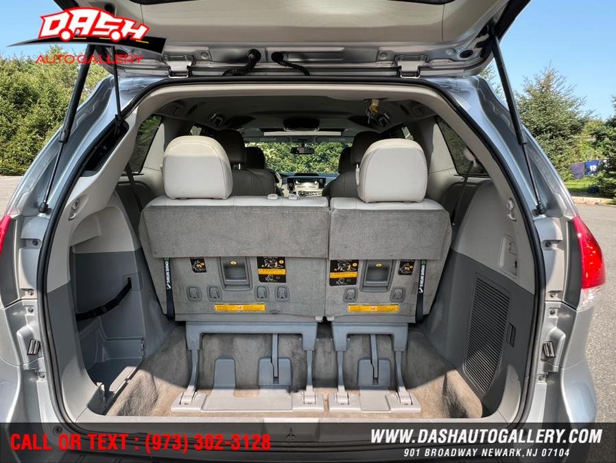 Used Toyota Sienna 5dr 7-Pass Van V6 XLE AAS FWD (Natl) 2013 | Dash Auto Gallery Inc.. Newark, New Jersey Used Toyota Sienna 5dr 7-Pass Van V6 XLE AAS FWD (Natl) 2013 | Dash Auto Gallery Inc.. Newark, New Jersey