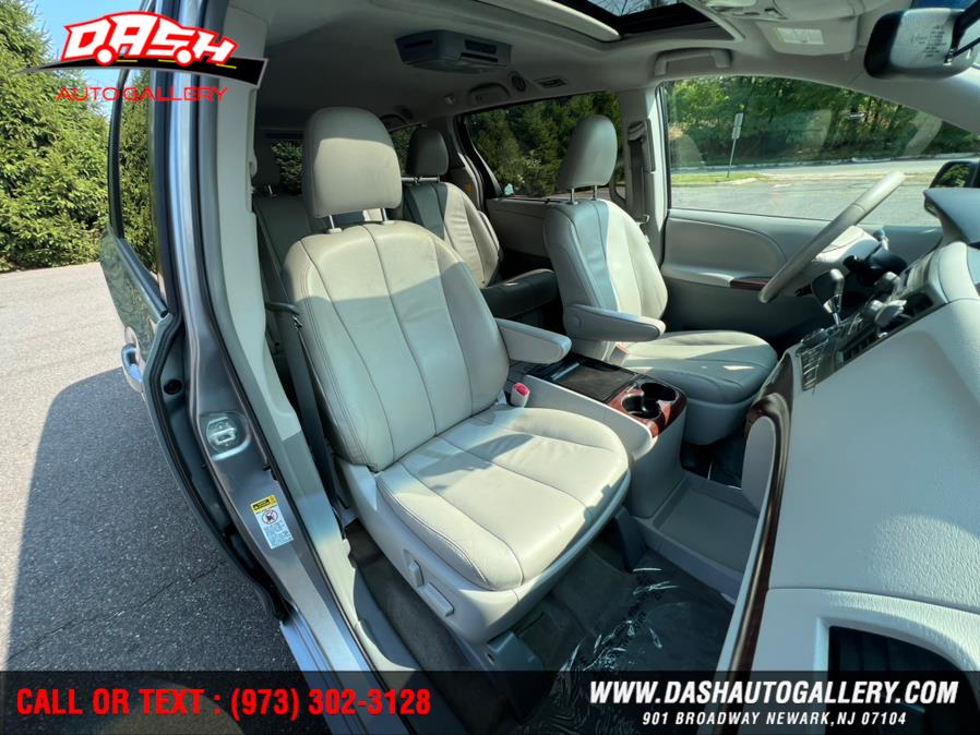 Used Toyota Sienna 5dr 7-Pass Van V6 XLE AAS FWD (Natl) 2013 | Dash Auto Gallery Inc.. Newark, New Jersey Used Toyota Sienna 5dr 7-Pass Van V6 XLE AAS FWD (Natl) 2013 | Dash Auto Gallery Inc.. Newark, New Jersey