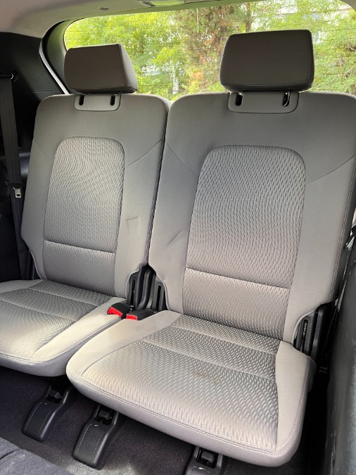 Used Hyundai Santa Fe SE 3.3L Auto AWD 2017 | A-Tech. Medford, Massachusetts Used Hyundai Santa Fe SE 3.3L Auto AWD 2017 | A-Tech. Medford, Massachusetts