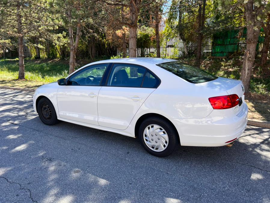 2013 Volkswagen Jetta Sedan 4dr Auto Base, available for sale in Revere, Massachusetts | Wonderland Auto. Revere, Massachusetts 2013 Volkswagen Jetta Sedan 4dr Auto Base, available for sale in Revere, Massachusetts | Wonderland Auto. Revere, Massachusetts
