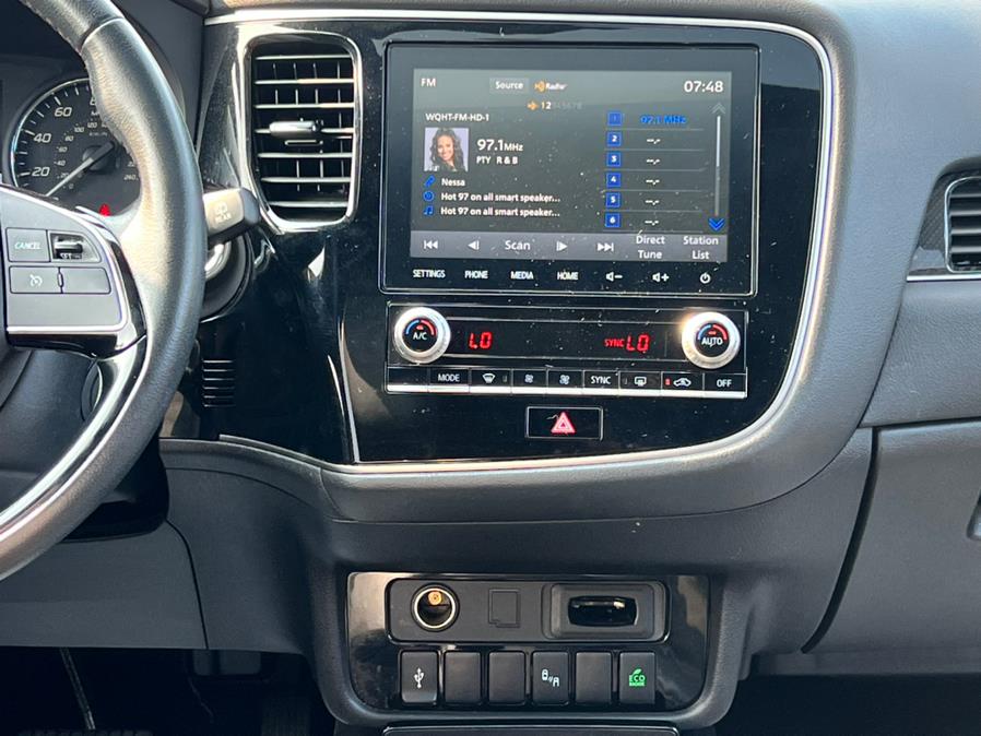 2020 Mitsubishi Outlander ES S-AWC, available for sale in Linden, New Jersey | Champion Used Auto Sales. Linden, New Jersey 2020 Mitsubishi Outlander ES S-AWC, available for sale in Linden, New Jersey | Champion Used Auto Sales. Linden, New Jersey