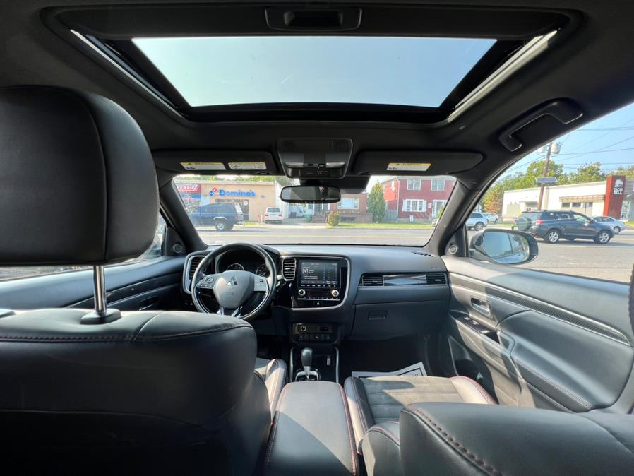 2020 Mitsubishi Outlander ES S-AWC, available for sale in Linden, New Jersey | Champion Used Auto Sales. Linden, New Jersey 2020 Mitsubishi Outlander ES S-AWC, available for sale in Linden, New Jersey | Champion Used Auto Sales. Linden, New Jersey