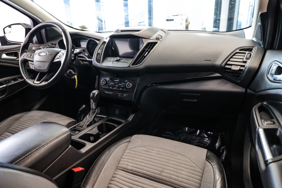 Used Ford Escape SE 4WD 2018 | 26 Motors Long Island. ELMONT, New York Used Ford Escape SE 4WD 2018 | 26 Motors Long Island. ELMONT, New York