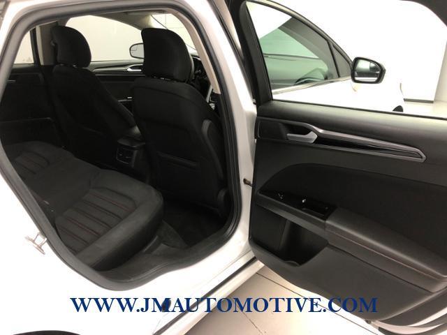 2016 Ford Fusion 4dr Sdn SE FWD, available for sale in Naugatuck, Connecticut | J&M Automotive Sls&Svc LLC. Naugatuck, Connecticut 2016 Ford Fusion 4dr Sdn SE FWD, available for sale in Naugatuck, Connecticut | J&M Automotive Sls&Svc LLC. Naugatuck, Connecticut