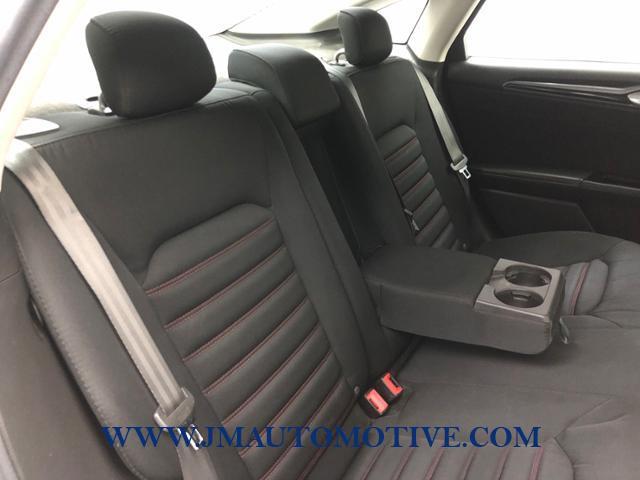 2016 Ford Fusion 4dr Sdn SE FWD, available for sale in Naugatuck, Connecticut | J&M Automotive Sls&Svc LLC. Naugatuck, Connecticut 2016 Ford Fusion 4dr Sdn SE FWD, available for sale in Naugatuck, Connecticut | J&M Automotive Sls&Svc LLC. Naugatuck, Connecticut