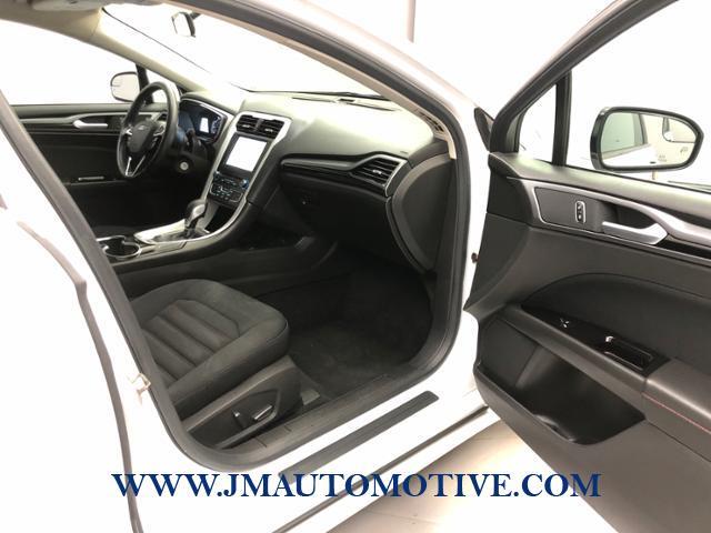 2016 Ford Fusion 4dr Sdn SE FWD, available for sale in Naugatuck, Connecticut | J&M Automotive Sls&Svc LLC. Naugatuck, Connecticut 2016 Ford Fusion 4dr Sdn SE FWD, available for sale in Naugatuck, Connecticut | J&M Automotive Sls&Svc LLC. Naugatuck, Connecticut