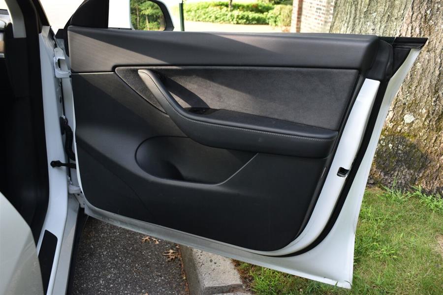 Used Tesla Model y Long Range AWD 4dr Crossover 2020 | Camy Cars. Great Neck, New York Used Tesla Model y Long Range AWD 4dr Crossover 2020 | Camy Cars. Great Neck, New York