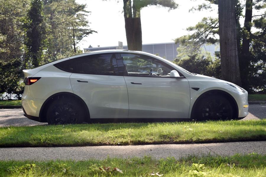 Used Tesla Model y Long Range AWD 4dr Crossover 2020 | Camy Cars. Great Neck, New York Used Tesla Model y Long Range AWD 4dr Crossover 2020 | Camy Cars. Great Neck, New York