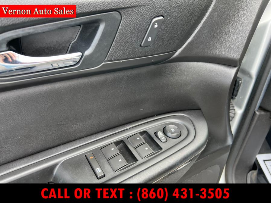 2014 GMC Acadia AWD 4dr SLT1, available for sale in Manchester, Connecticut | Vernon Auto Sale & Service. Manchester, Connecticut 2014 GMC Acadia AWD 4dr SLT1, available for sale in Manchester, Connecticut | Vernon Auto Sale & Service. Manchester, Connecticut