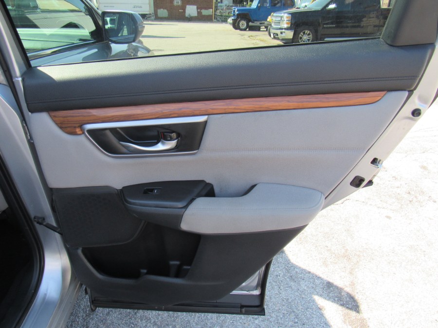 Used Honda CR-V EX 2017 | Hilario's Auto Sales Inc.. Worcester, Massachusetts Used Honda CR-V EX 2017 | Hilario's Auto Sales Inc.. Worcester, Massachusetts