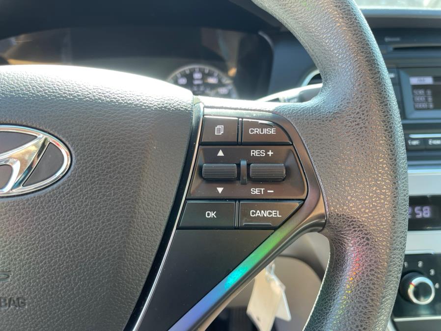 Used Hyundai Sonata SE 2.4L 2017 | Merrimack Autosport. Merrimack, New Hampshire Used Hyundai Sonata SE 2.4L 2017 | Merrimack Autosport. Merrimack, New Hampshire