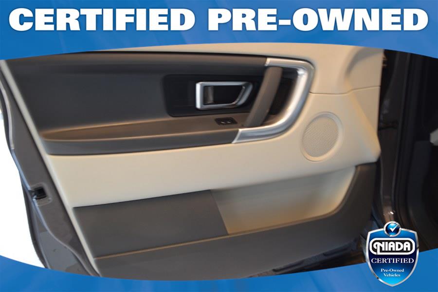 2017 Land Rover Discovery Sport SE 4WD, available for sale in Huntington Station, New York | Connection Auto Sales Inc.. Huntington Station, New York 2017 Land Rover Discovery Sport SE 4WD, available for sale in Huntington Station, New York | Connection Auto Sales Inc.. Huntington Station, New York