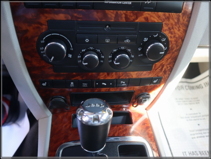2007 Jeep Commander 4WD 4dr Overland, available for sale in Huntington Station, New York | My Auto Inc.. Huntington Station, New York 2007 Jeep Commander 4WD 4dr Overland, available for sale in Huntington Station, New York | My Auto Inc.. Huntington Station, New York