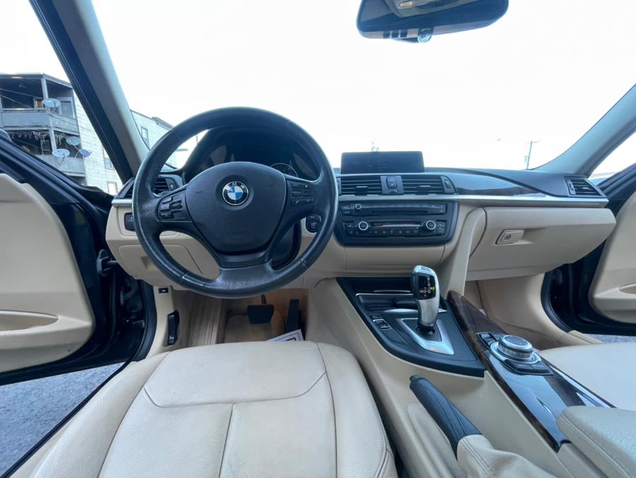 Used BMW 3 Series 4dr Sdn 328i xDrive AWD SULEV 2013 | House of Cars LLC. Waterbury, Connecticut