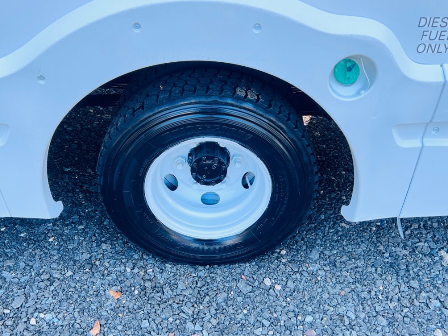 2015 Isuzu REACH 14 FEET DRY VAN + DELIVERY STEP VAN + NO CDL, available for sale in South Amboy, New Jersey | NJ Truck Spot. South Amboy, New Jersey 2015 Isuzu REACH 14 FEET DRY VAN + DELIVERY STEP VAN + NO CDL, available for sale in South Amboy, New Jersey | NJ Truck Spot. South Amboy, New Jersey