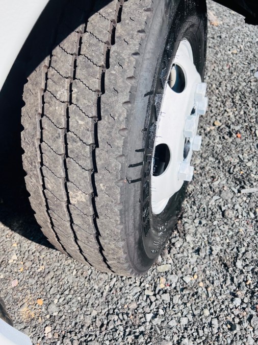 2015 Isuzu REACH 14 FEET DRY VAN + DELIVERY STEP VAN + NO CDL, available for sale in South Amboy, New Jersey | NJ Truck Spot. South Amboy, New Jersey 2015 Isuzu REACH 14 FEET DRY VAN + DELIVERY STEP VAN + NO CDL, available for sale in South Amboy, New Jersey | NJ Truck Spot. South Amboy, New Jersey
