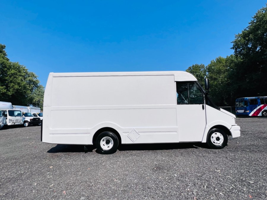 2015 Isuzu REACH 14 FEET DRY VAN + DELIVERY STEP VAN + NO CDL, available for sale in South Amboy, New Jersey | NJ Truck Spot. South Amboy, New Jersey 2015 Isuzu REACH 14 FEET DRY VAN + DELIVERY STEP VAN + NO CDL, available for sale in South Amboy, New Jersey | NJ Truck Spot. South Amboy, New Jersey