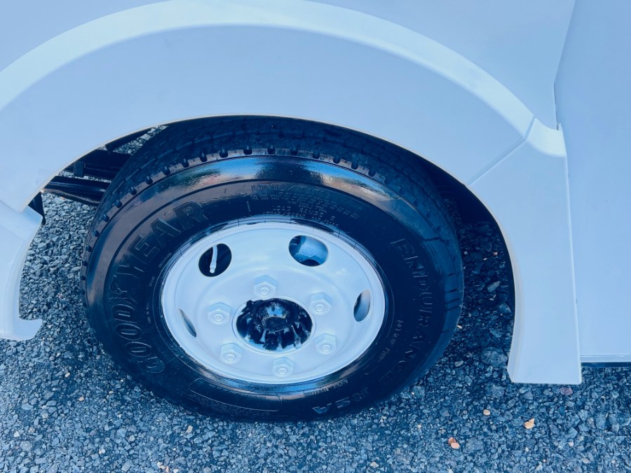 2015 Isuzu REACH 14 FEET DRY VAN + DELIVERY STEP VAN + NO CDL, available for sale in South Amboy, New Jersey | NJ Truck Spot. South Amboy, New Jersey 2015 Isuzu REACH 14 FEET DRY VAN + DELIVERY STEP VAN + NO CDL, available for sale in South Amboy, New Jersey | NJ Truck Spot. South Amboy, New Jersey