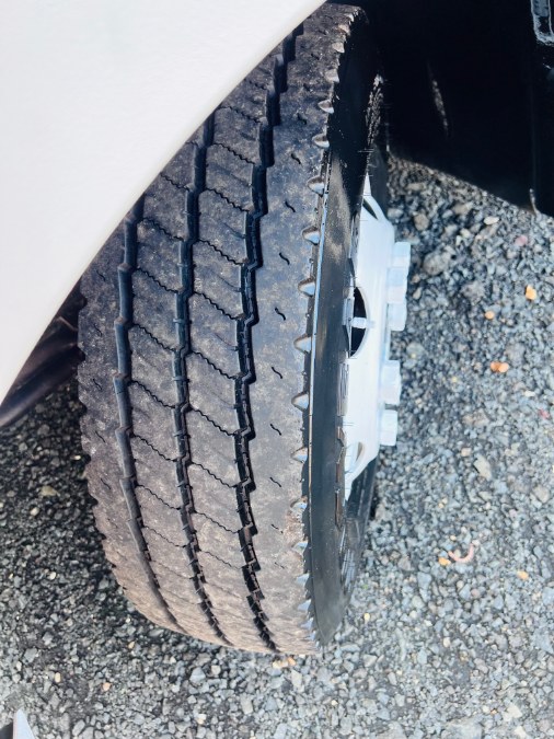 2015 Isuzu REACH 14 FEET DRY VAN + DELIVERY STEP VAN + NO CDL, available for sale in South Amboy, New Jersey | NJ Truck Spot. South Amboy, New Jersey 2015 Isuzu REACH 14 FEET DRY VAN + DELIVERY STEP VAN + NO CDL, available for sale in South Amboy, New Jersey | NJ Truck Spot. South Amboy, New Jersey