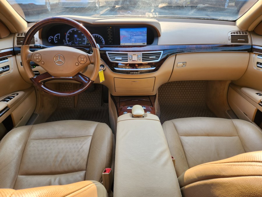 2013 Mercedes-Benz S-Class 4dr Sdn S 400 Hybrid RWD, available for sale in Bristol, Connecticut | Dealmax Motors LLC. Bristol, Connecticut 2013 Mercedes-Benz S-Class 4dr Sdn S 400 Hybrid RWD, available for sale in Bristol, Connecticut | Dealmax Motors LLC. Bristol, Connecticut