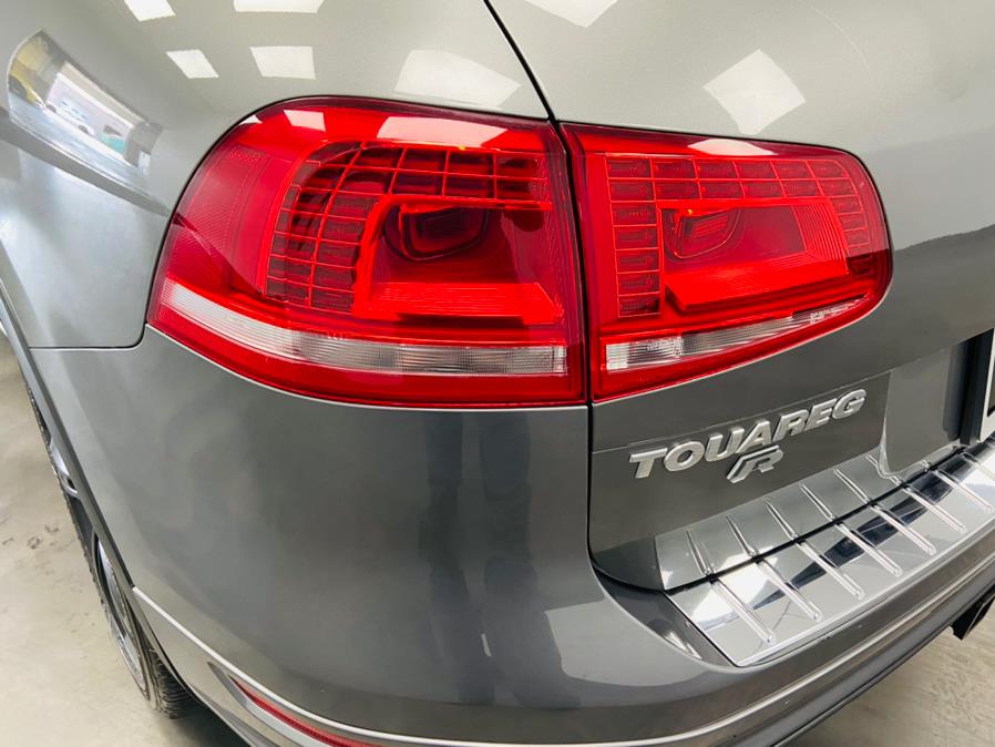 Used Volkswagen Touareg 4dr 3.6L R-Line 2014 | East Coast Auto Group. Linden, New Jersey Used Volkswagen Touareg 4dr 3.6L R-Line 2014 | East Coast Auto Group. Linden, New Jersey