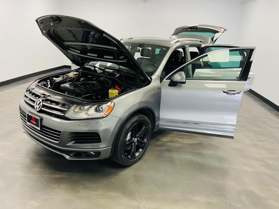 Used Volkswagen Touareg 4dr 3.6L R-Line 2014 | East Coast Auto Group. Linden, New Jersey Used Volkswagen Touareg 4dr 3.6L R-Line 2014 | East Coast Auto Group. Linden, New Jersey