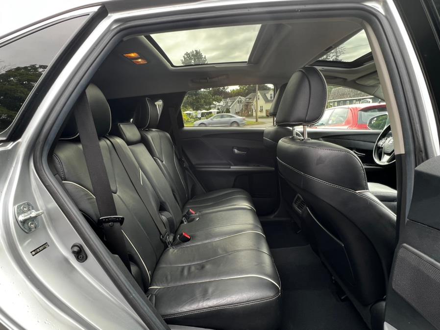 Used Toyota Venza 4dr Wgn V6 AWD Limited (Natl) 2015 | Lava Motors 2 Inc. Canton, Connecticut Used Toyota Venza 4dr Wgn V6 AWD Limited (Natl) 2015 | Lava Motors 2 Inc. Canton, Connecticut
