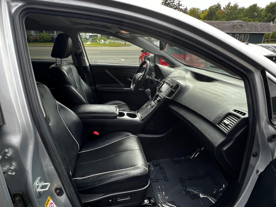 Used Toyota Venza 4dr Wgn V6 AWD Limited (Natl) 2015 | Lava Motors 2 Inc. Canton, Connecticut Used Toyota Venza 4dr Wgn V6 AWD Limited (Natl) 2015 | Lava Motors 2 Inc. Canton, Connecticut