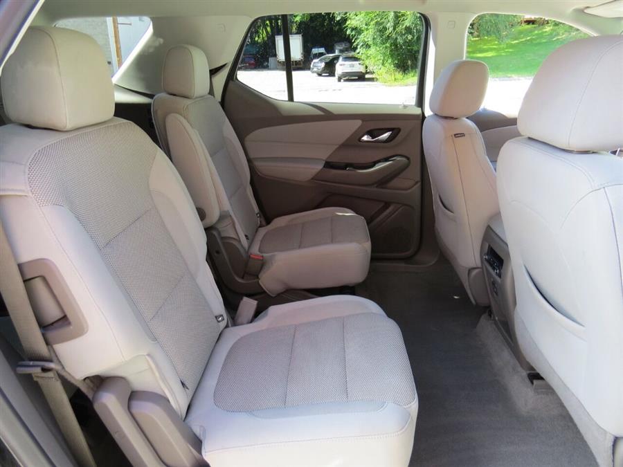 Used Chevrolet Traverse LT Cloth 4x4 4dr SUV w/1LT 2019 | Lake City Exports Inc. Auburn, Maine Used Chevrolet Traverse LT Cloth 4x4 4dr SUV w/1LT 2019 | Lake City Exports Inc. Auburn, Maine