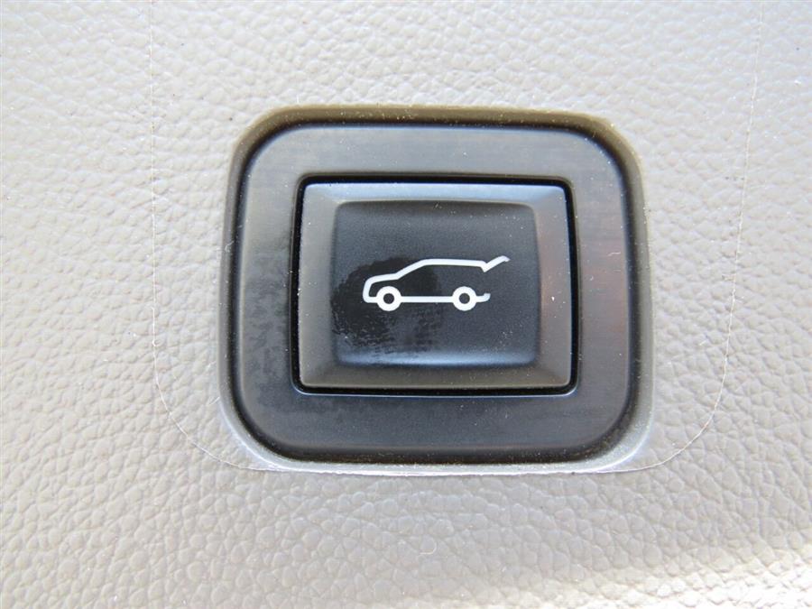 Used Chevrolet Traverse LT Cloth 4x4 4dr SUV w/1LT 2019 | Lake City Exports Inc. Auburn, Maine Used Chevrolet Traverse LT Cloth 4x4 4dr SUV w/1LT 2019 | Lake City Exports Inc. Auburn, Maine