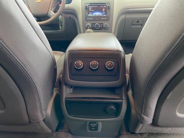 Used Chevrolet Traverse LS 2016 | Queens Auto Mall. Richmond Hill, New York Used Chevrolet Traverse LS 2016 | Queens Auto Mall. Richmond Hill, New York