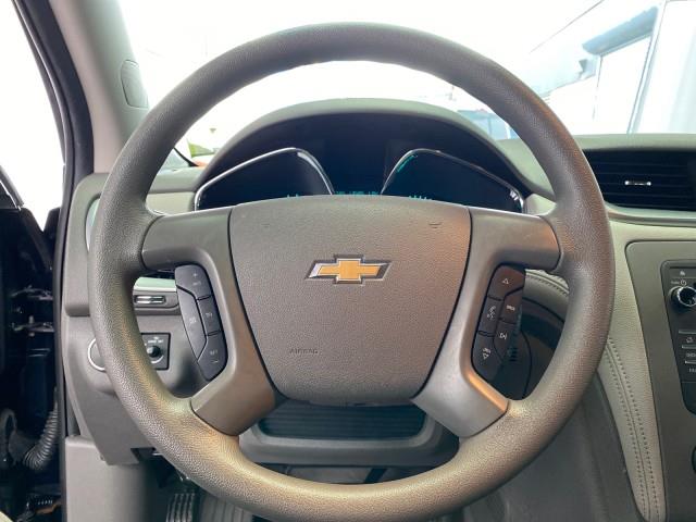 Used Chevrolet Traverse LS 2016 | Queens Auto Mall. Richmond Hill, New York Used Chevrolet Traverse LS 2016 | Queens Auto Mall. Richmond Hill, New York