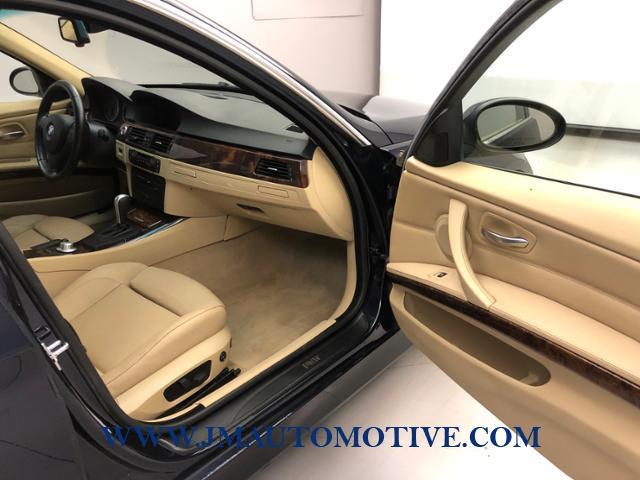 2006 BMW 3 Series 330xi 4dr Sdn AWD, available for sale in Naugatuck, Connecticut | J&M Automotive Sls&Svc LLC. Naugatuck, Connecticut 2006 BMW 3 Series 330xi 4dr Sdn AWD, available for sale in Naugatuck, Connecticut | J&M Automotive Sls&Svc LLC. Naugatuck, Connecticut