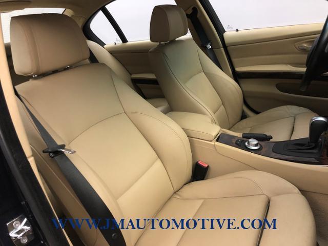 2006 BMW 3 Series 330xi 4dr Sdn AWD, available for sale in Naugatuck, Connecticut | J&M Automotive Sls&Svc LLC. Naugatuck, Connecticut 2006 BMW 3 Series 330xi 4dr Sdn AWD, available for sale in Naugatuck, Connecticut | J&M Automotive Sls&Svc LLC. Naugatuck, Connecticut
