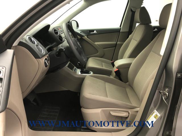2011 Volkswagen Tiguan 4WD 4dr S 4Motion, available for sale in Naugatuck, Connecticut | J&M Automotive Sls&Svc LLC. Naugatuck, Connecticut 2011 Volkswagen Tiguan 4WD 4dr S 4Motion, available for sale in Naugatuck, Connecticut | J&M Automotive Sls&Svc LLC. Naugatuck, Connecticut