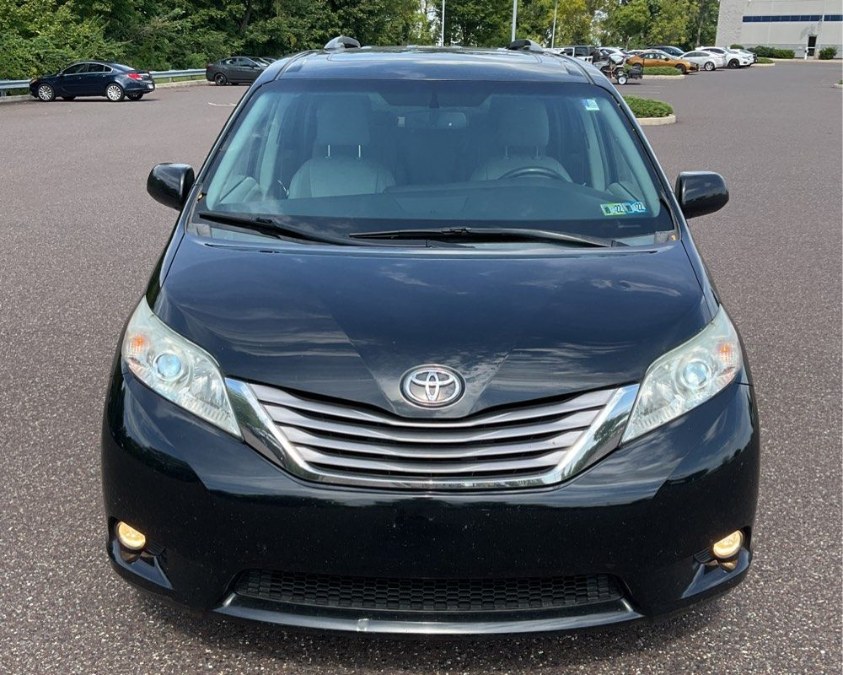 2015 Toyota Sienna 5dr 7-Pass Van XLE Premium FWD (Natl), available for sale in Brooklyn, New York | Top Line Auto Inc.. Brooklyn, New York 2015 Toyota Sienna 5dr 7-Pass Van XLE Premium FWD (Natl), available for sale in Brooklyn, New York | Top Line Auto Inc.. Brooklyn, New York