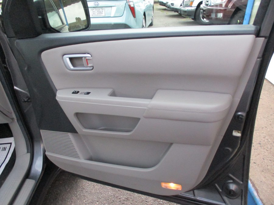 Used Honda Pilot 4WD 4dr EX-L 2013 | Cos Central Auto. Meriden, Connecticut Used Honda Pilot 4WD 4dr EX-L 2013 | Cos Central Auto. Meriden, Connecticut