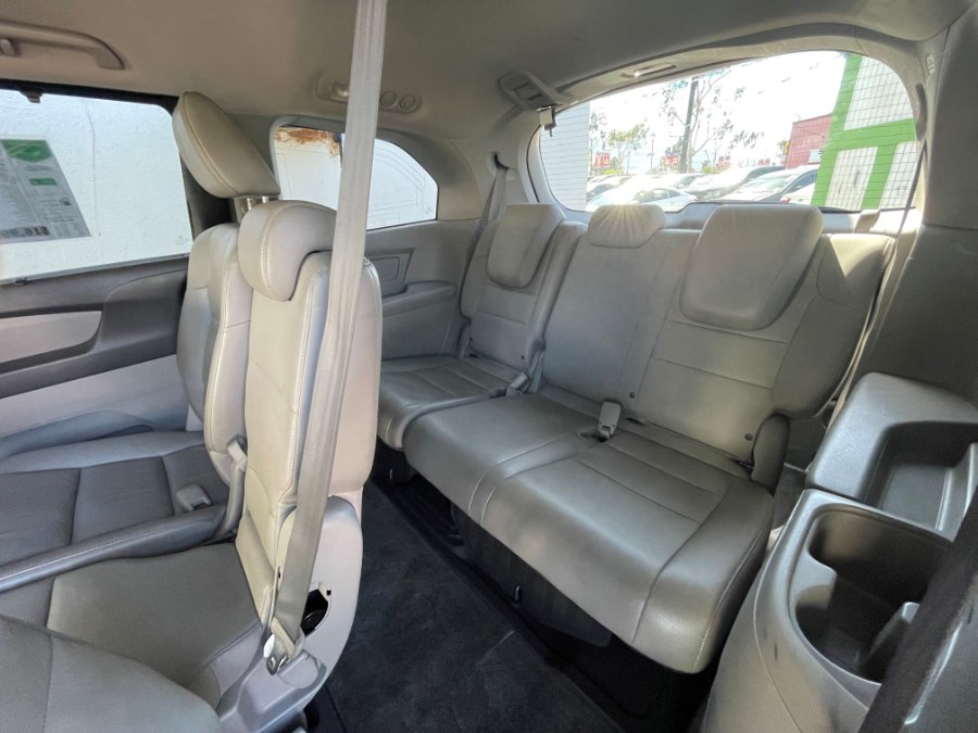 Used Honda Odyssey 5dr EX-L w/Navi 2012 | Green Light Auto. Corona, California Used Honda Odyssey 5dr EX-L w/Navi 2012 | Green Light Auto. Corona, California