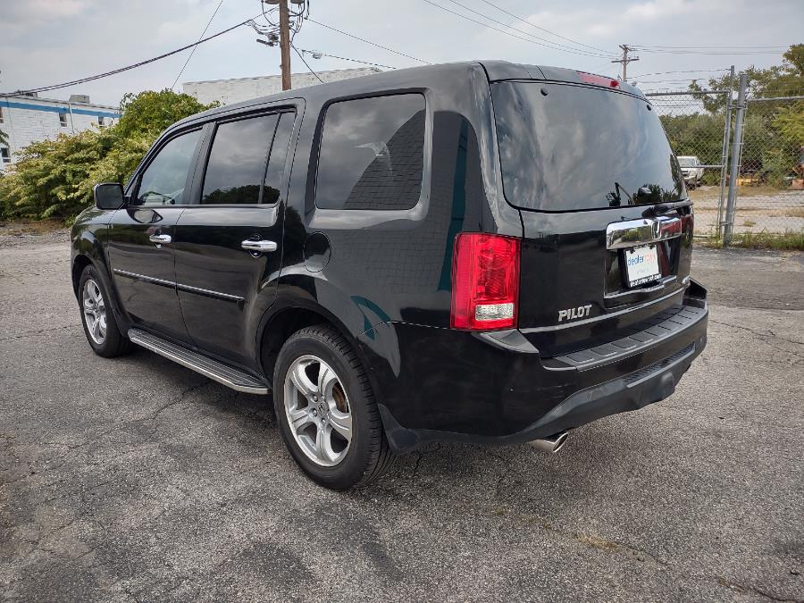 2015 Honda Pilot 4WD 4dr EX-L, available for sale in Milford, Connecticut | Dealertown Auto Wholesalers. Milford, Connecticut 2015 Honda Pilot 4WD 4dr EX-L, available for sale in Milford, Connecticut | Dealertown Auto Wholesalers. Milford, Connecticut