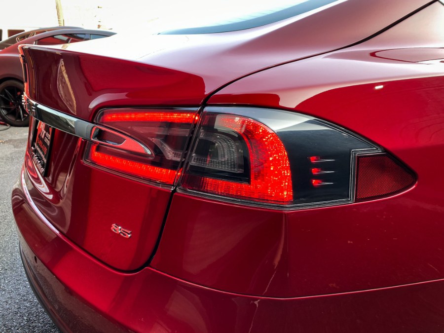 Used Tesla Model S 4dr Sdn RWD 85 kWh Battery 2015 | RT Auto Center LLC. Newark, New Jersey Used Tesla Model S 4dr Sdn RWD 85 kWh Battery 2015 | RT Auto Center LLC. Newark, New Jersey