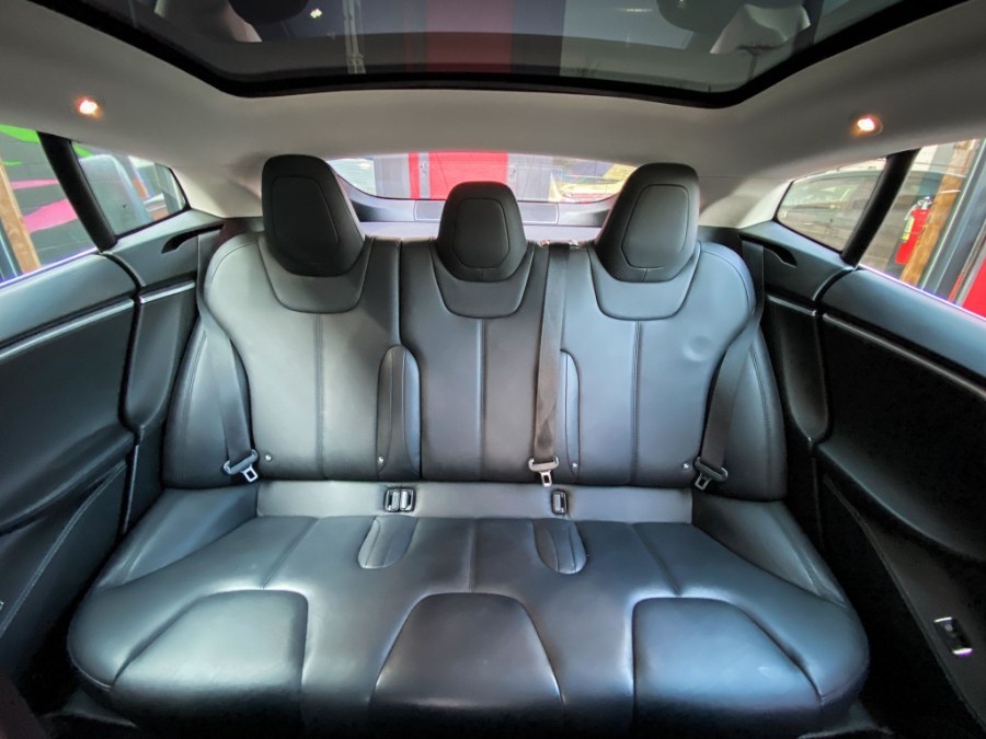 Used Tesla Model S 4dr Sdn RWD 85 kWh Battery 2015 | RT Auto Center LLC. Newark, New Jersey Used Tesla Model S 4dr Sdn RWD 85 kWh Battery 2015 | RT Auto Center LLC. Newark, New Jersey