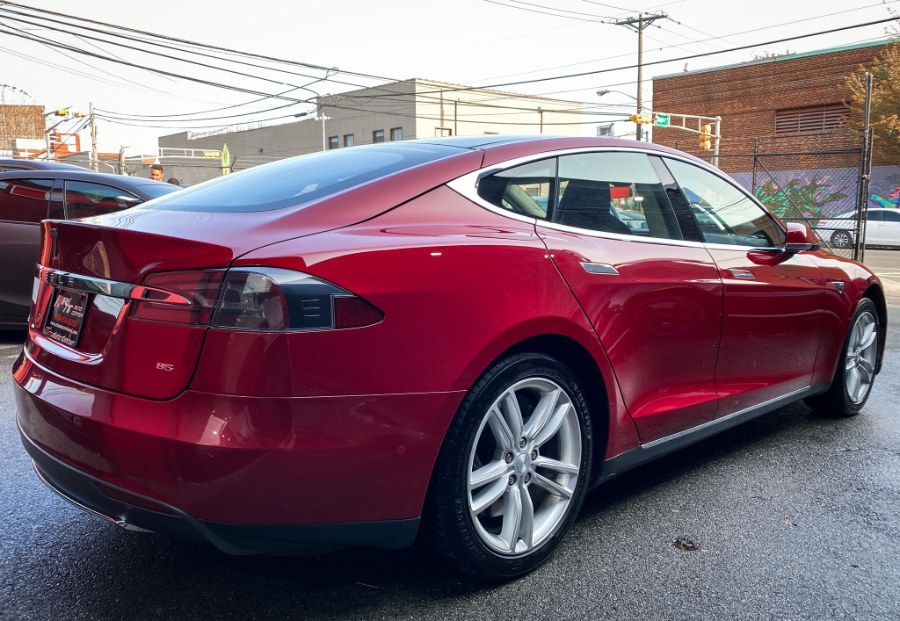 Used Tesla Model S 4dr Sdn RWD 85 kWh Battery 2015 | RT Auto Center LLC. Newark, New Jersey Used Tesla Model S 4dr Sdn RWD 85 kWh Battery 2015 | RT Auto Center LLC. Newark, New Jersey
