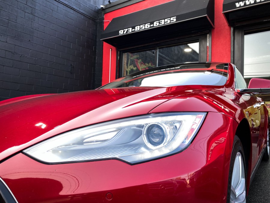 Used Tesla Model S 4dr Sdn RWD 85 kWh Battery 2015 | RT Auto Center LLC. Newark, New Jersey Used Tesla Model S 4dr Sdn RWD 85 kWh Battery 2015 | RT Auto Center LLC. Newark, New Jersey