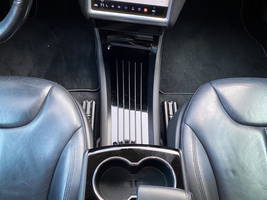 Used Tesla Model S 4dr Sdn RWD 85 kWh Battery 2015 | RT Auto Center LLC. Newark, New Jersey Used Tesla Model S 4dr Sdn RWD 85 kWh Battery 2015 | RT Auto Center LLC. Newark, New Jersey