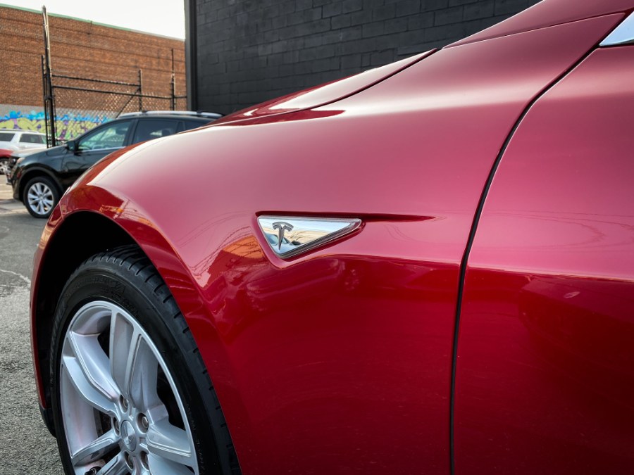 Used Tesla Model S 4dr Sdn RWD 85 kWh Battery 2015 | RT Auto Center LLC. Newark, New Jersey Used Tesla Model S 4dr Sdn RWD 85 kWh Battery 2015 | RT Auto Center LLC. Newark, New Jersey