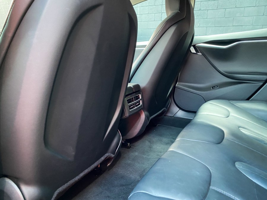 Used Tesla Model S 4dr Sdn RWD 85 kWh Battery 2015 | RT Auto Center LLC. Newark, New Jersey Used Tesla Model S 4dr Sdn RWD 85 kWh Battery 2015 | RT Auto Center LLC. Newark, New Jersey