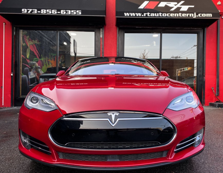Used Tesla Model S 4dr Sdn RWD 85 kWh Battery 2015 | RT Auto Center LLC. Newark, New Jersey Used Tesla Model S 4dr Sdn RWD 85 kWh Battery 2015 | RT Auto Center LLC. Newark, New Jersey