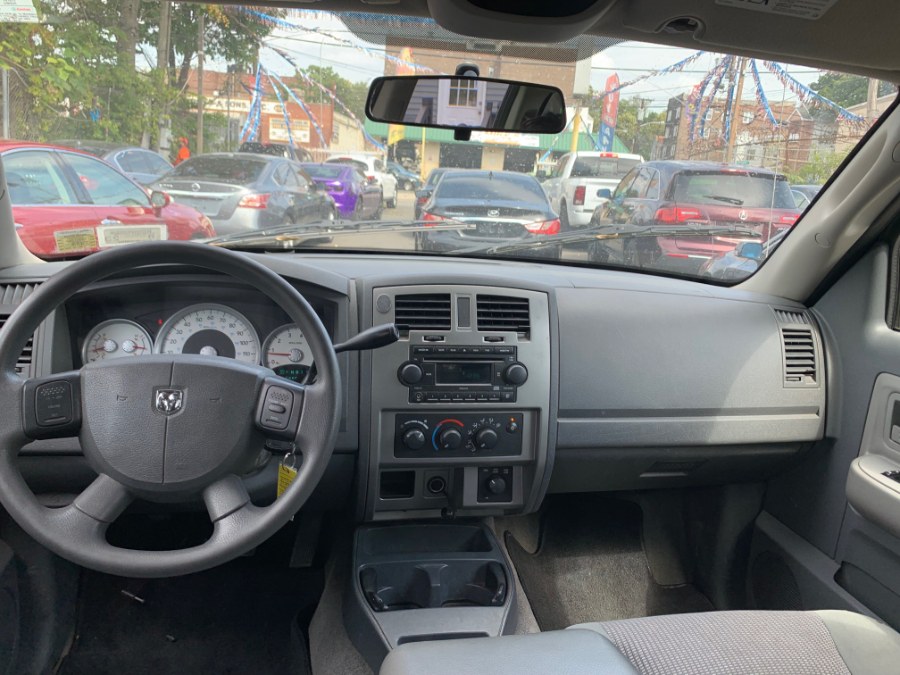 2007 Dodge Dakota 4WD Quad Cab 131" SLT, available for sale in Jersey City, New Jersey | Car Valley Group. Jersey City, New Jersey 2007 Dodge Dakota 4WD Quad Cab 131" SLT, available for sale in Jersey City, New Jersey | Car Valley Group. Jersey City, New Jersey